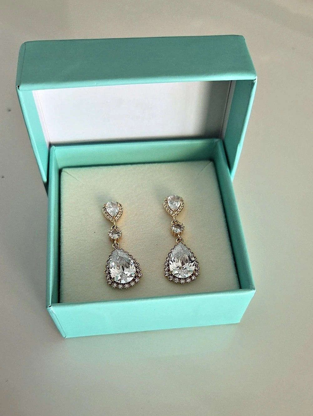 Amy Joie Crystal Drop Earrings in Gold Like New